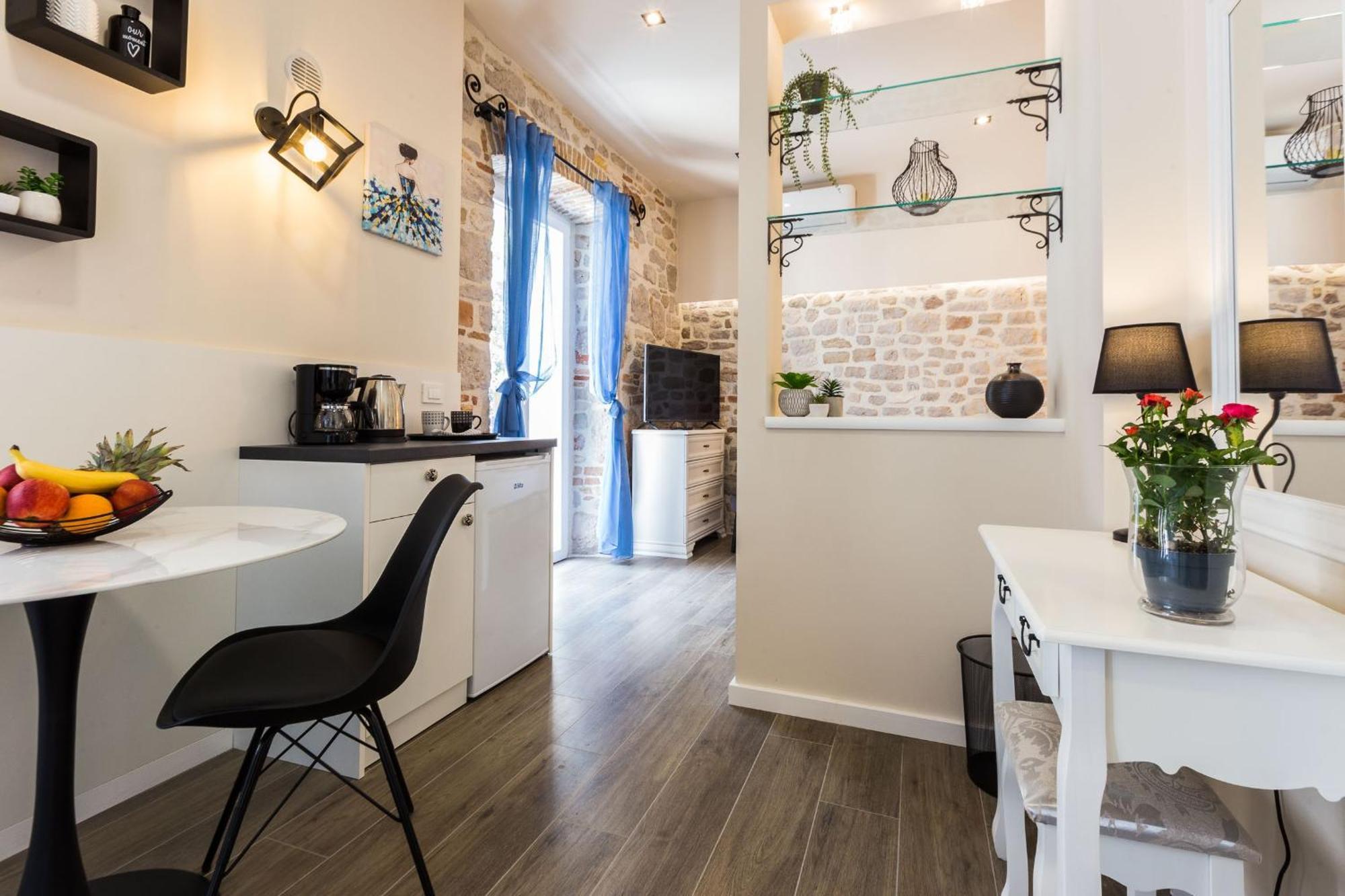 Angie Apartman