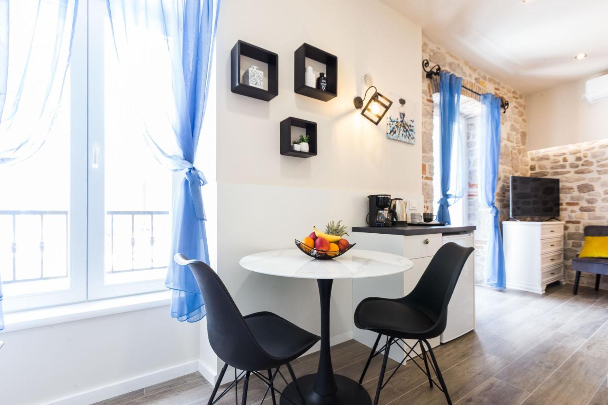 Apartma Angie *